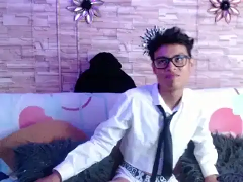 Stripchat gay sex cam petit101