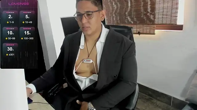 Stripchat gay sex cam Colton_Massif